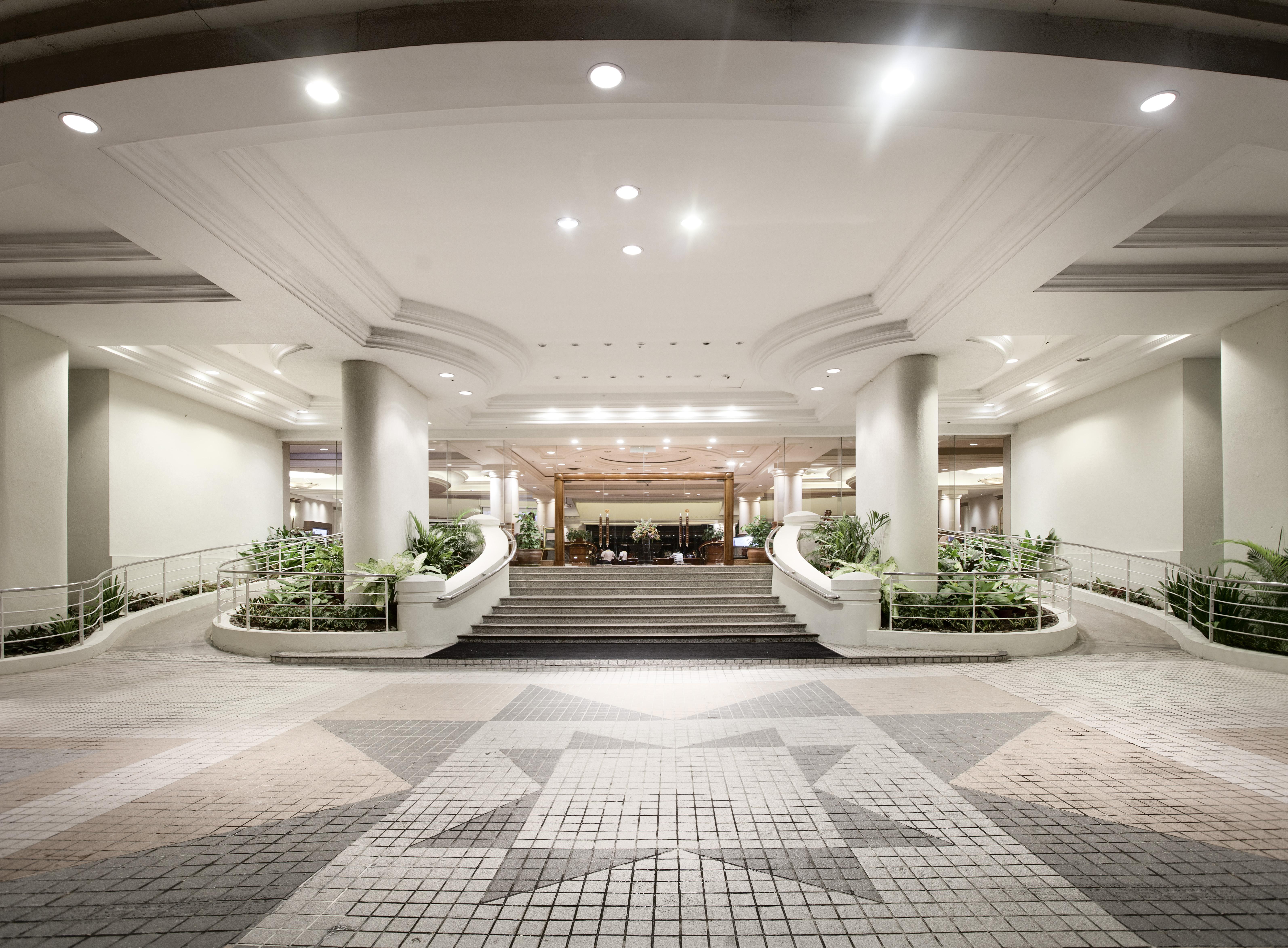 Hotel Dorsett Grand Labuan Esterno foto