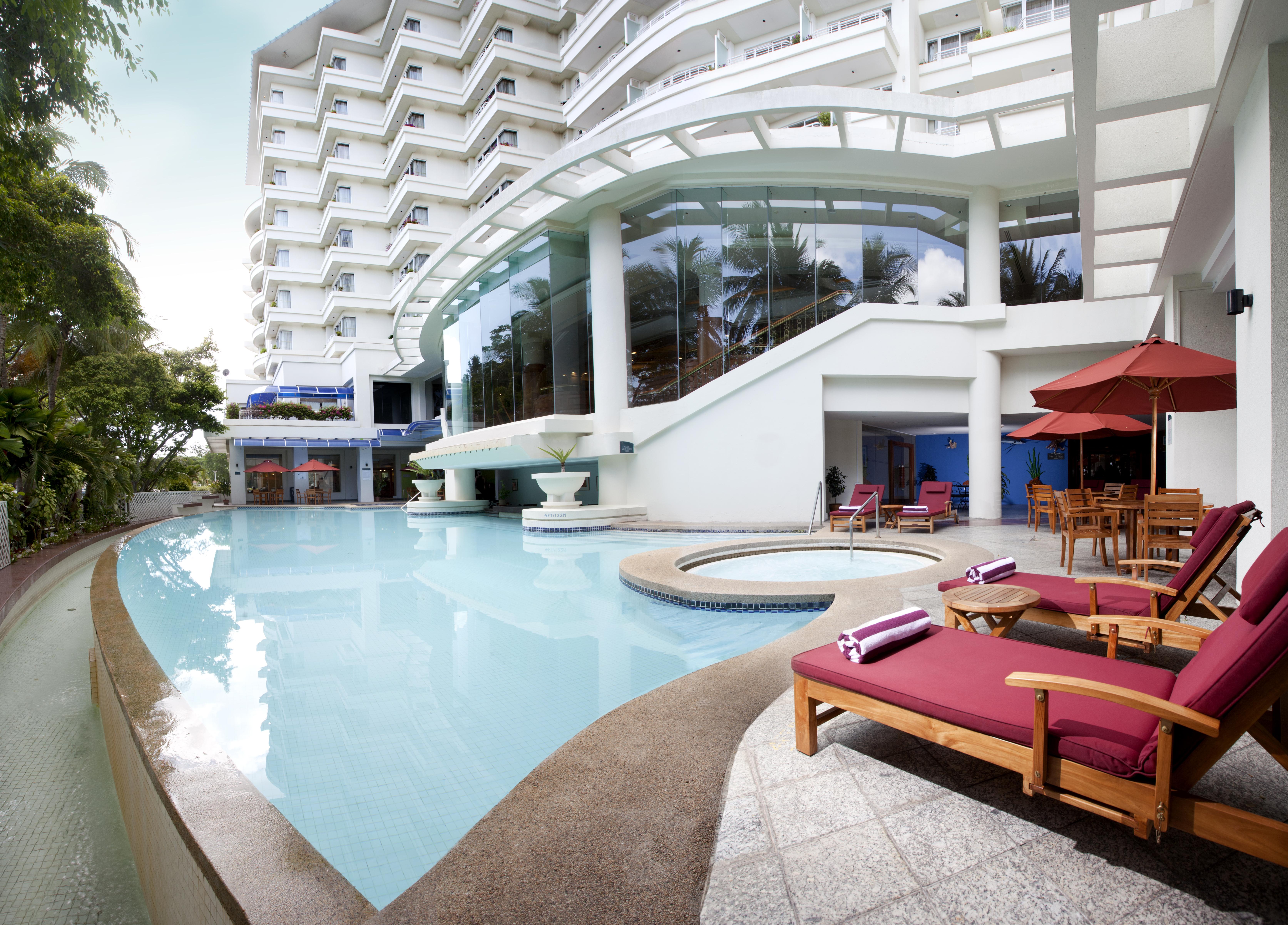 Hotel Dorsett Grand Labuan Esterno foto