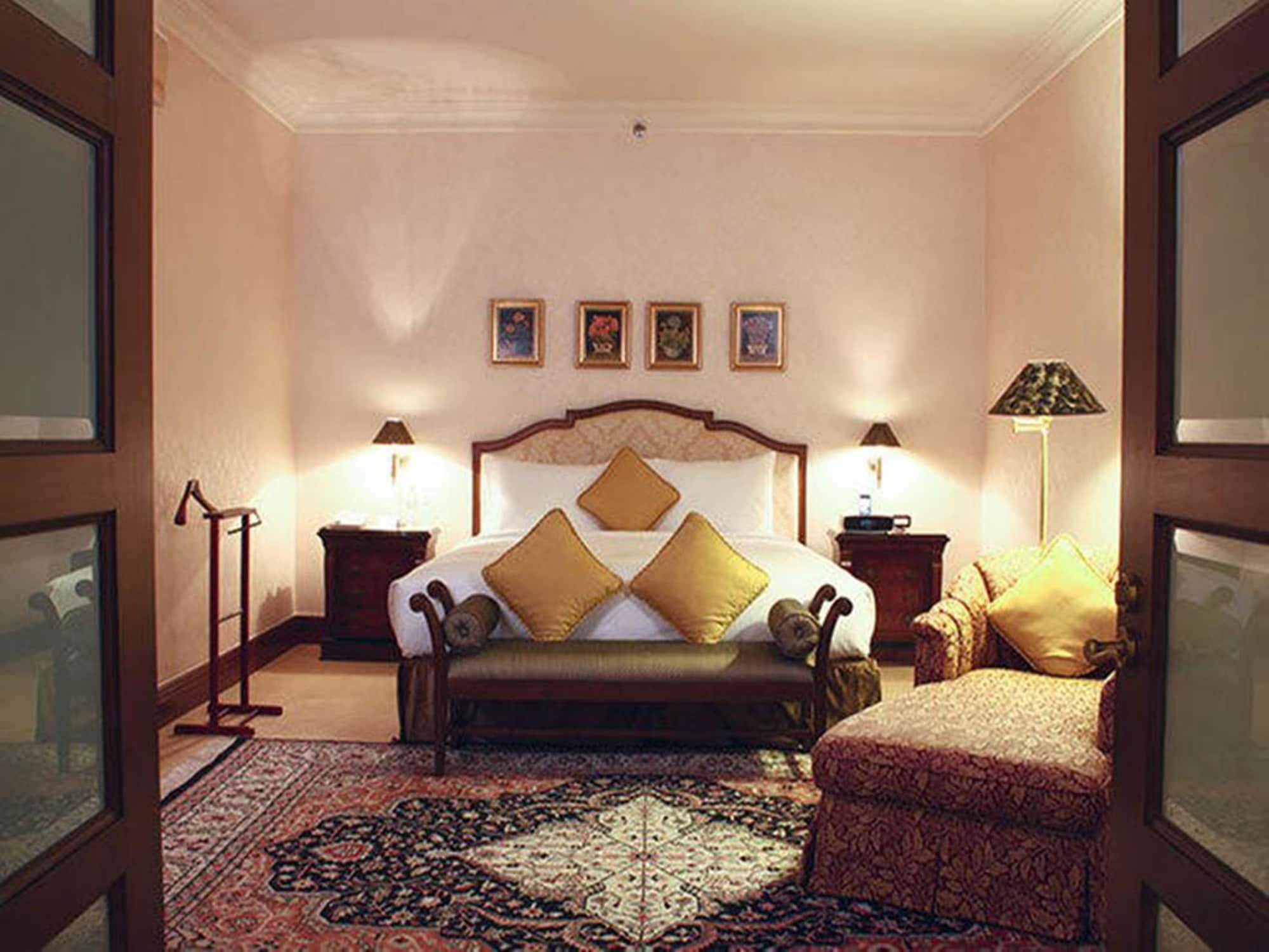Hotel Dorsett Grand Labuan Esterno foto