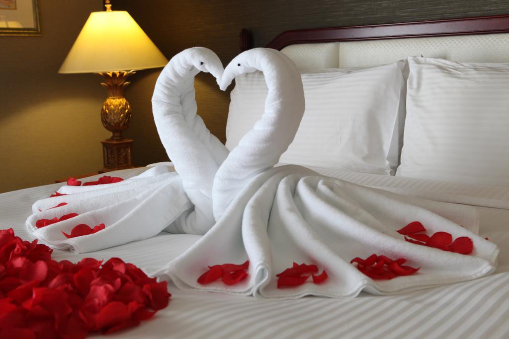 Hotel Dorsett Grand Labuan Esterno foto