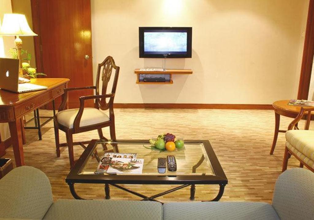 Hotel Dorsett Grand Labuan Esterno foto