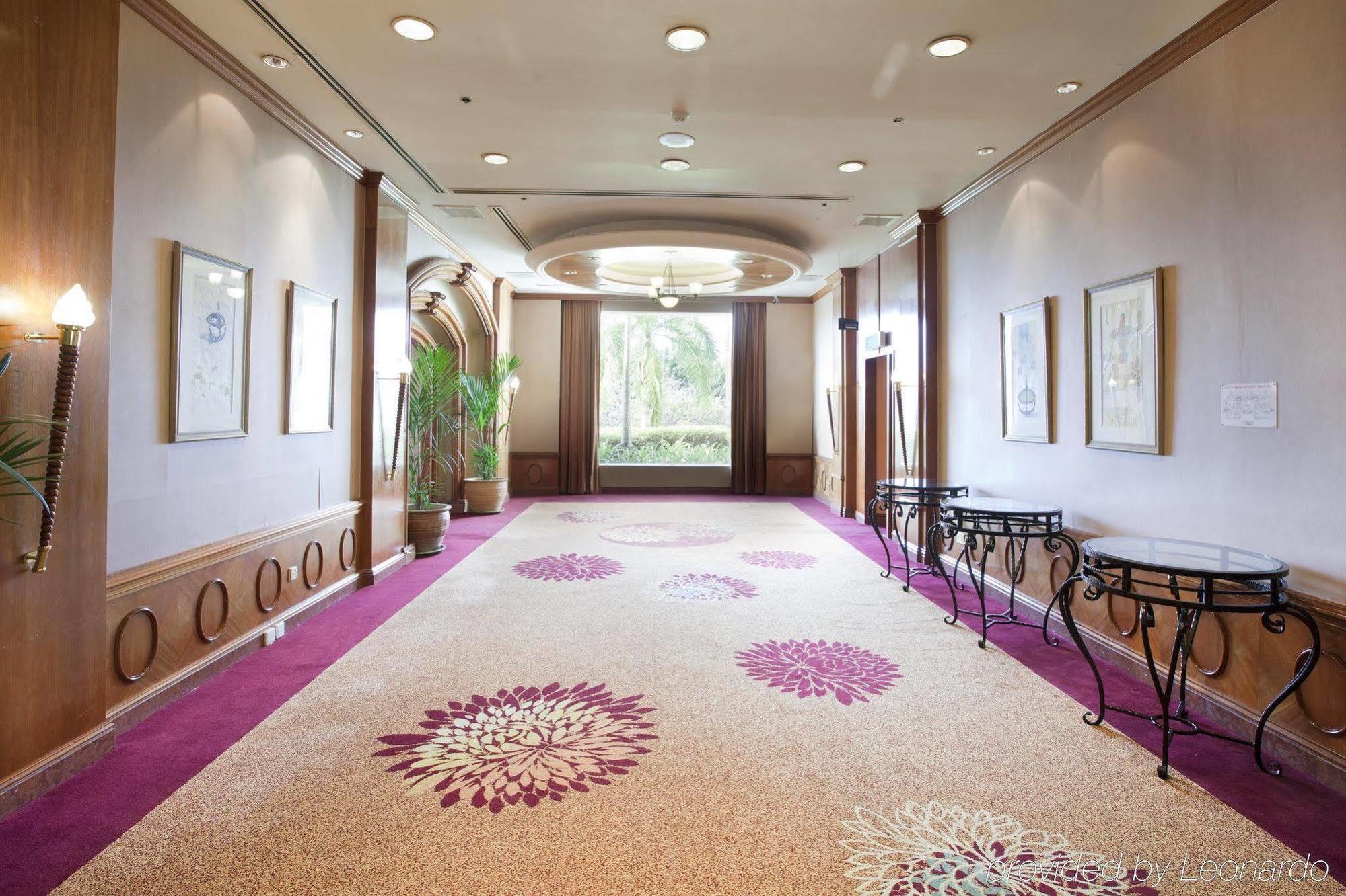 Hotel Dorsett Grand Labuan Esterno foto