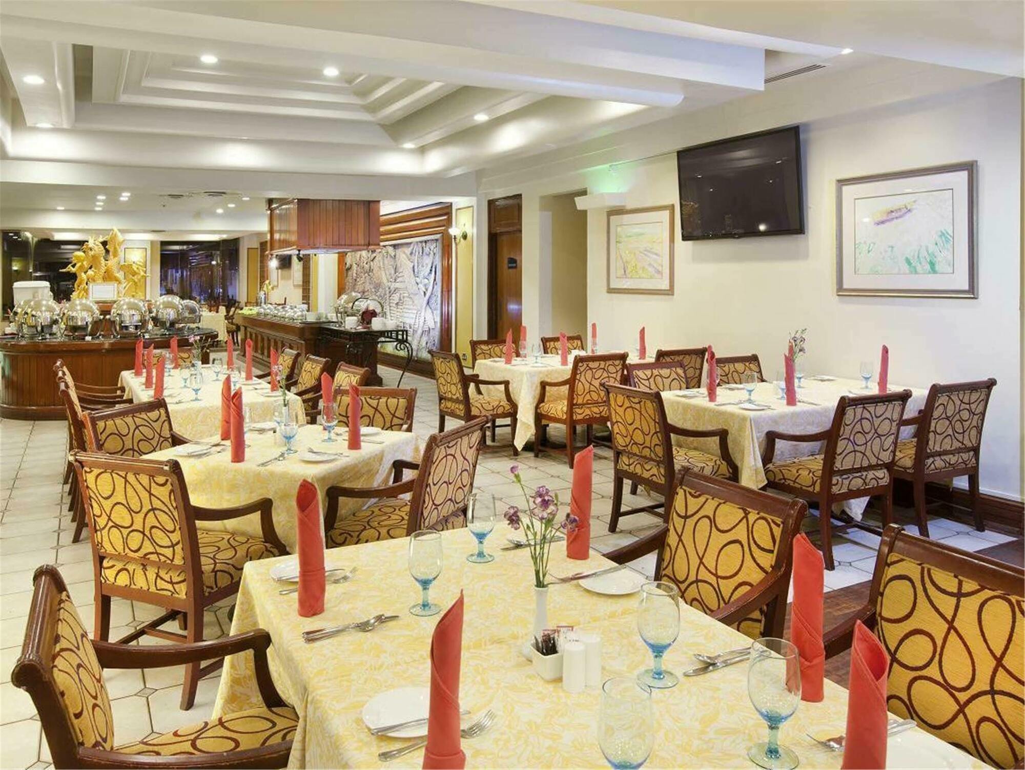 Hotel Dorsett Grand Labuan Esterno foto